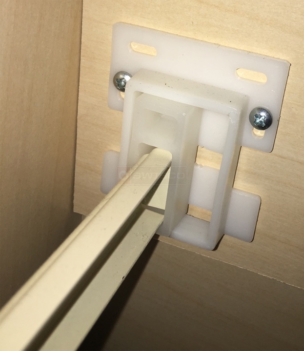 drawer rear bracket