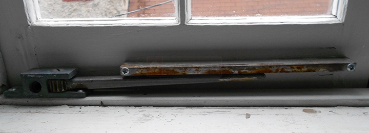 User submitted a photo of a window operator.