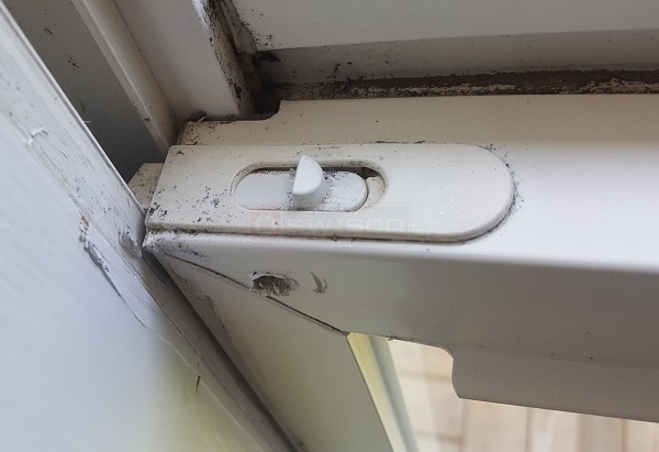 sash latch