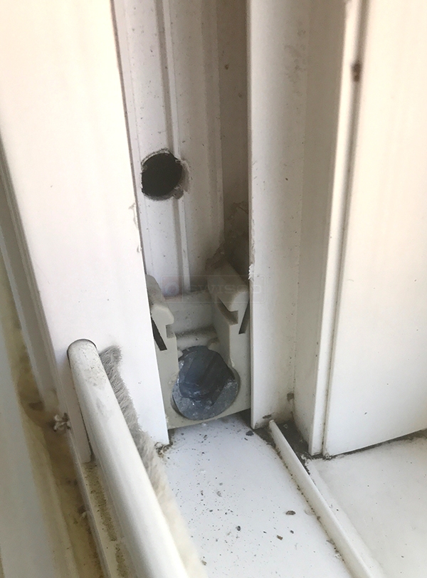 User submitted photos of a pivot shoe.