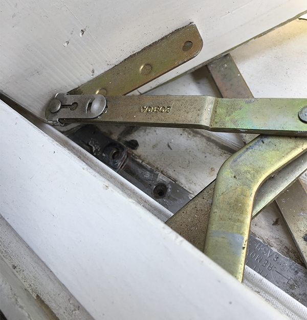 User submitted a photo of window hardware.