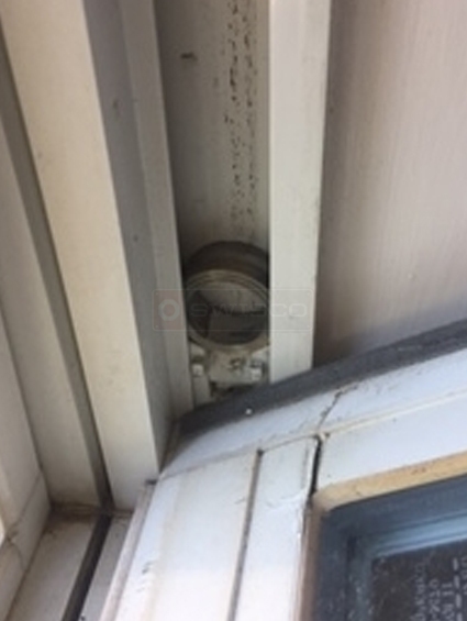 User submitted image of their window hardware.