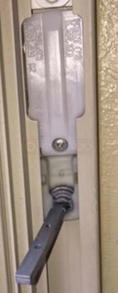User submitted image of their window hardware.