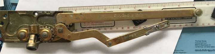 Please help me identify the casement hardware that i need