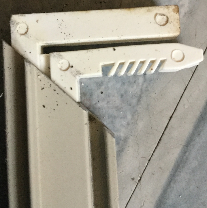 Plastic Screen Corners for 2004 American Craftsman Windows