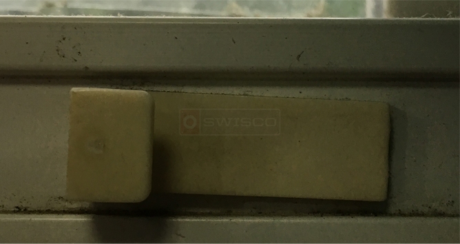 Tilt latch