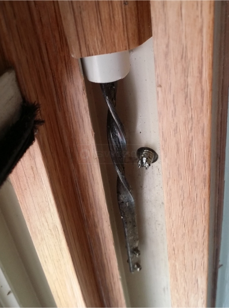 User submitted image of their window hardware.