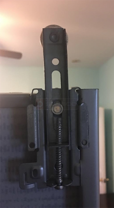 Mirror closet roller