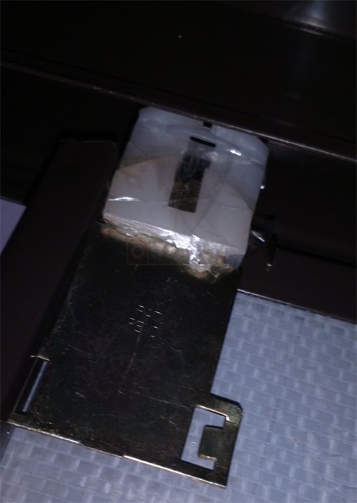 Closet door bracket