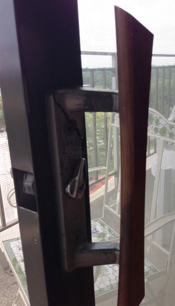 User submitted photos of a patio door handle.