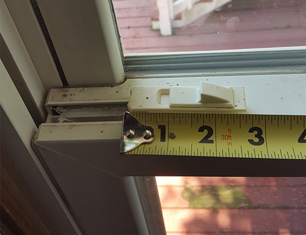 User submitted photos of a tilt latch.