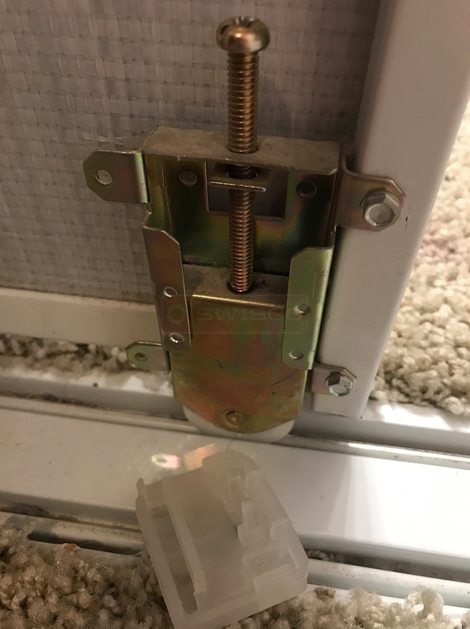 User submitted image of their closet hardware.