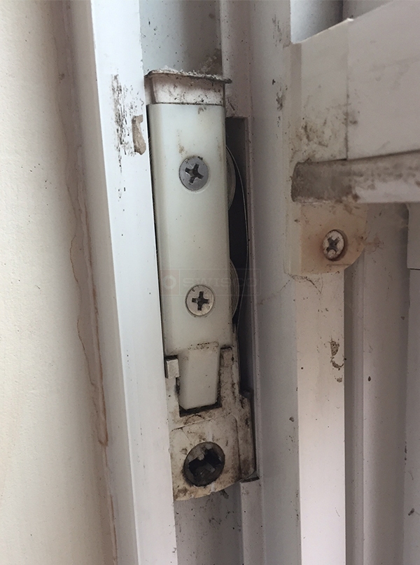 User submitted a photo of a window balance.