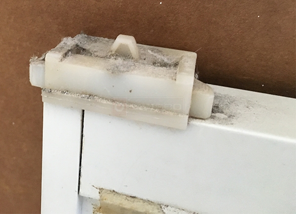 User submitted a photo of window hardware.