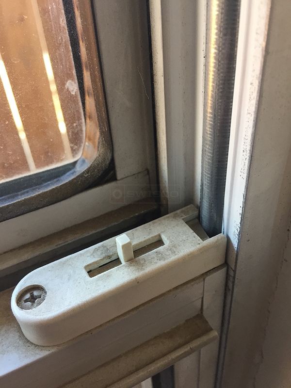 User submitted photos of a tilt latch.