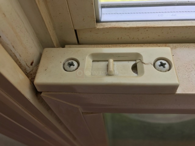 User submitted photos of a tilt latch.