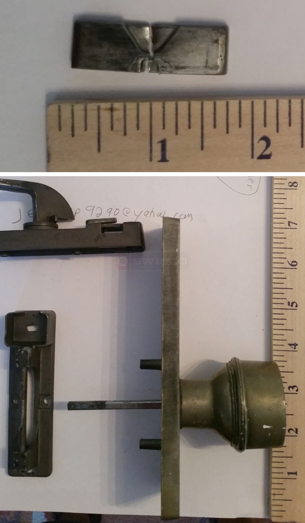 User submitted photos of a door handle set.