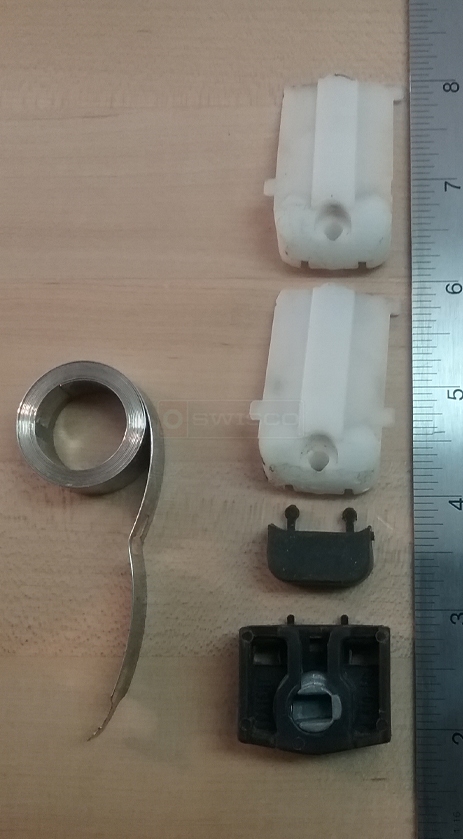 User submitted image of their window hardware.