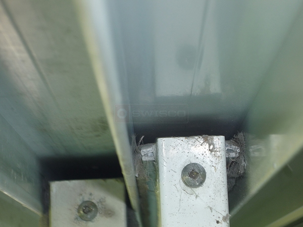 User submitted a photo of window hardware.