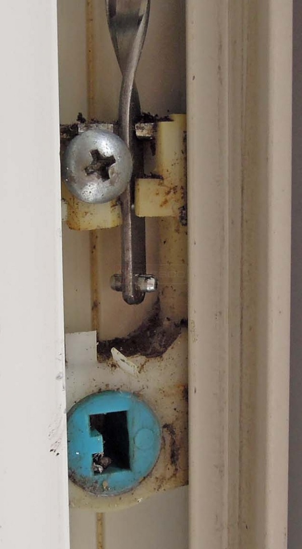 sash lock