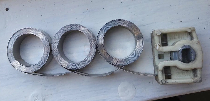 User submitted photos of a window balance.