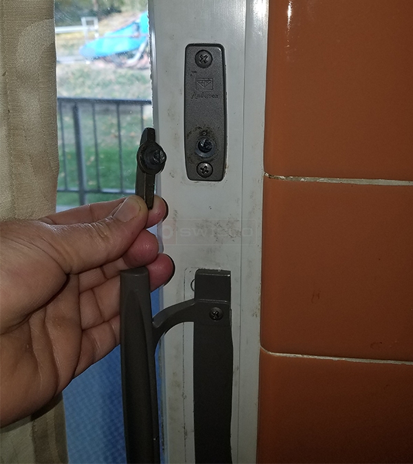 User submitted a photo of a patio door latch.