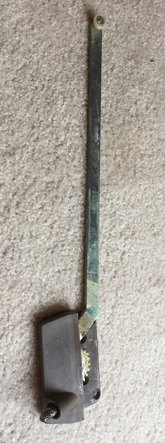 User submitted image of their window hardware.