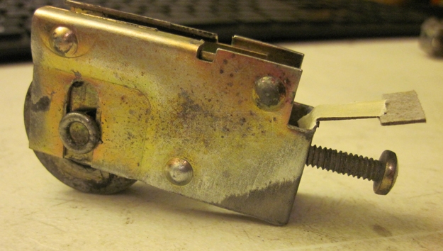 User submitted image of their door hardware.