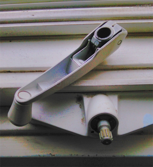 User submitted image of their window hardware.