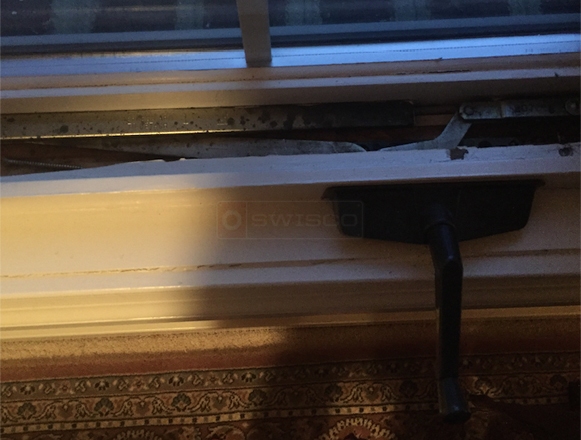 User submitted image of their window hardware.