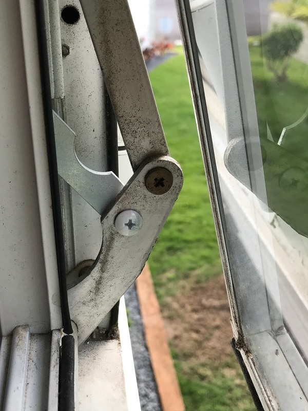 hinge