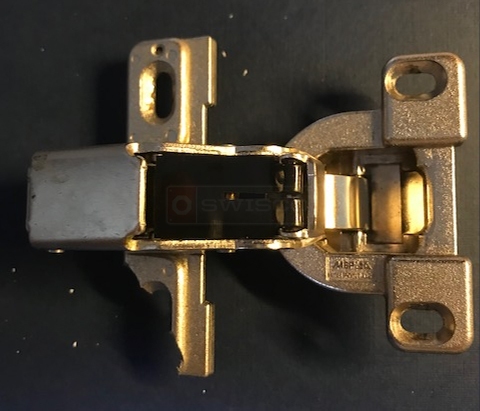 User submitted image of their cabinet hardware.