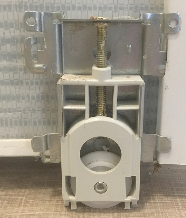 sliding mirror roller