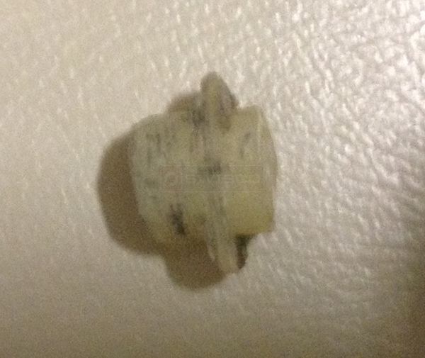 User submitted photos of a bi-fold pin cap.