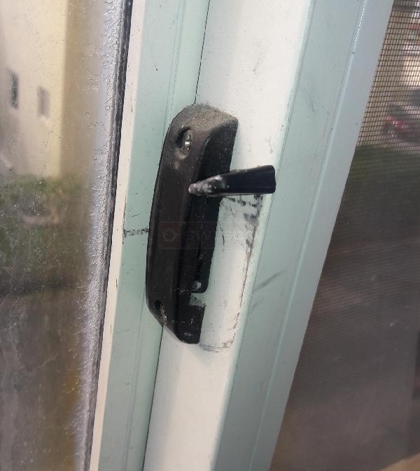 User submitted photos of a window lock.