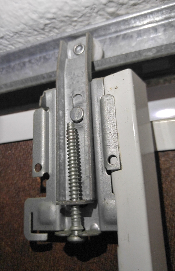 User submitted photos of closet hardware.
