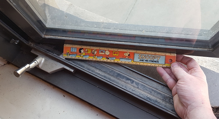 User submitted photos of a window operator.
