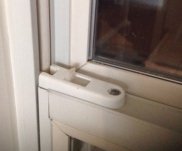 User submitted photos of a tilt latch.