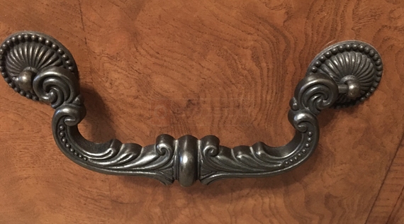 Davis drawer pull