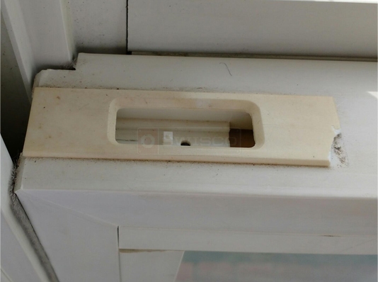 User submitted image of their window hardware.