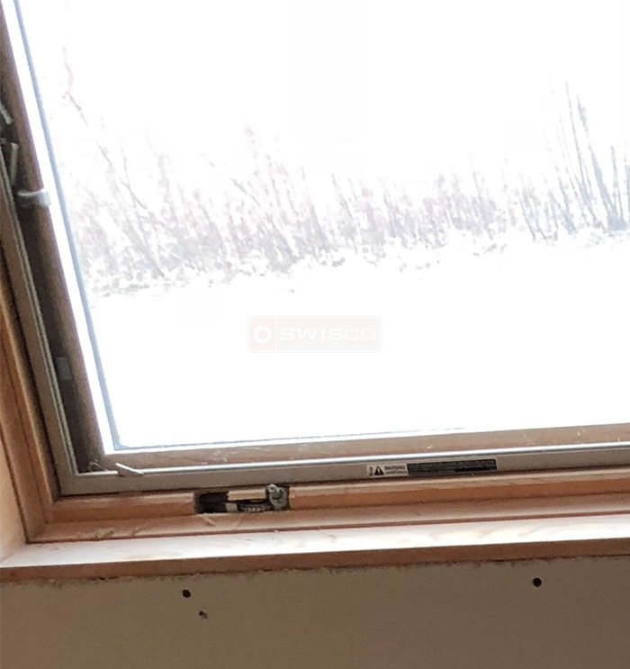 User submitted a photo of window hardware.