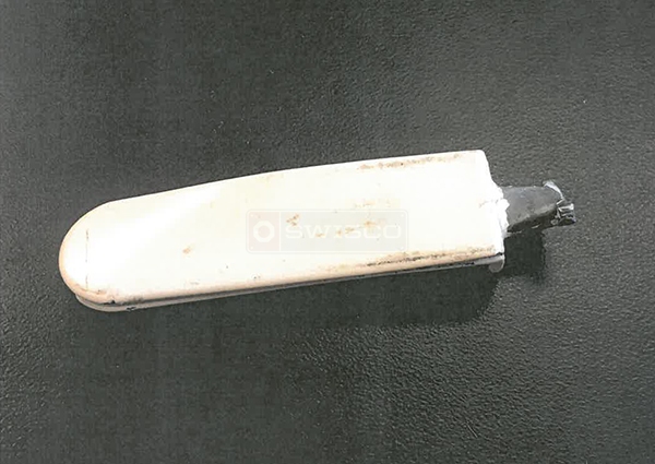 User submitted photos of a tilt latch.