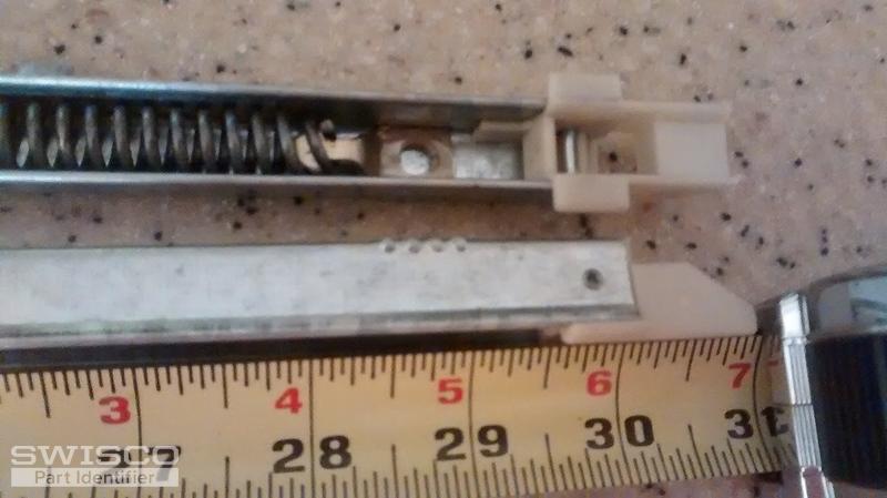 tape measure right end shows 30 inches i think