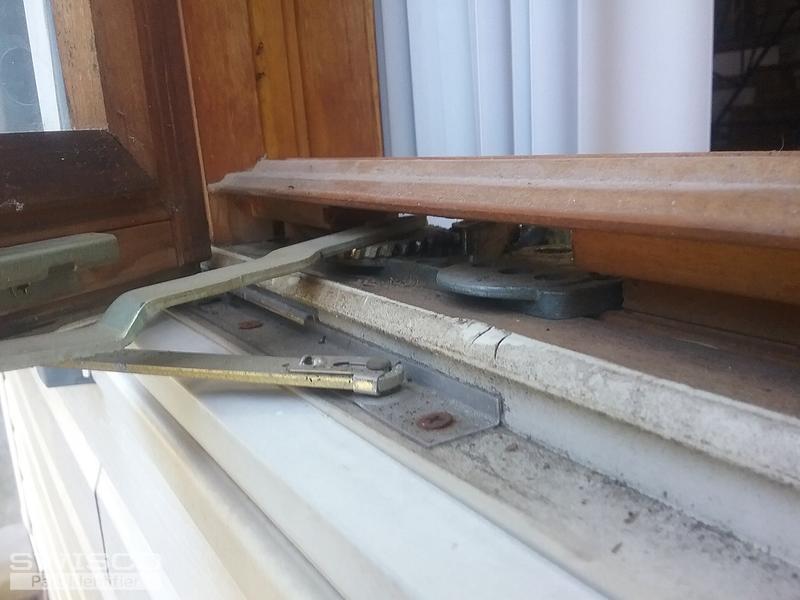 Crestline window crank comes out when you crank it open