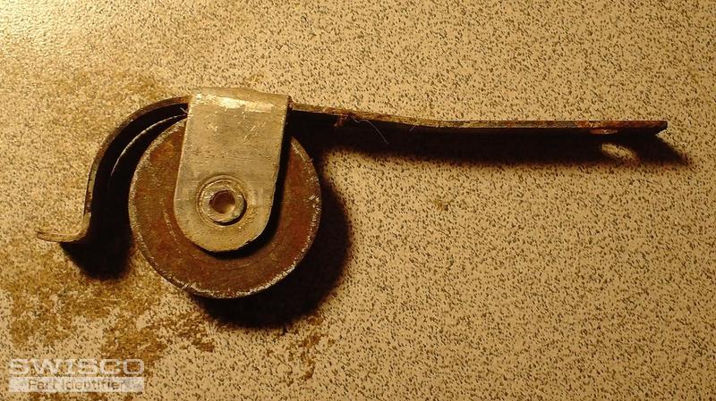 screen door wheel 1
