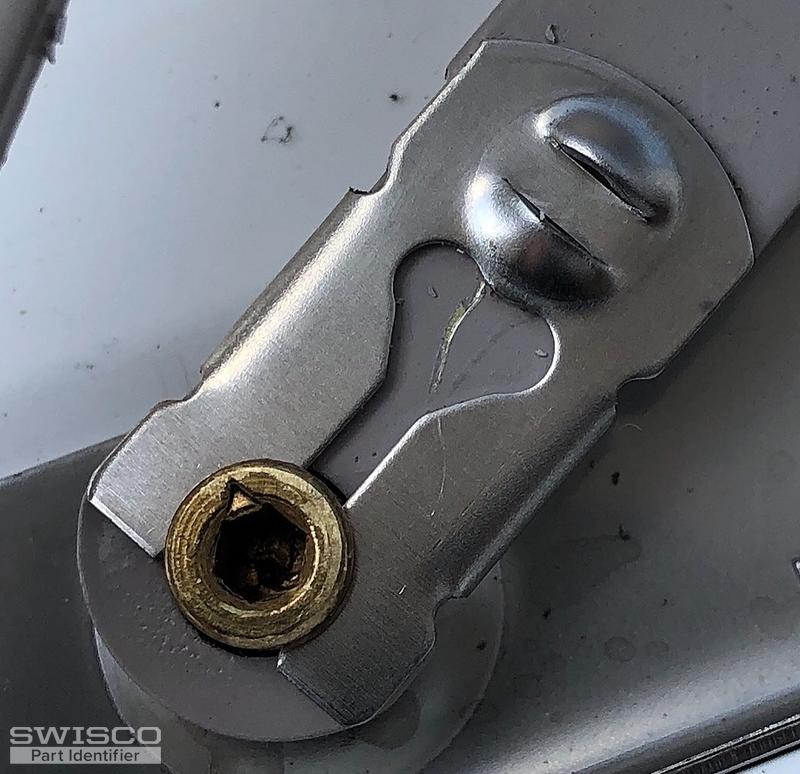 Casement window crank arm retainer clip