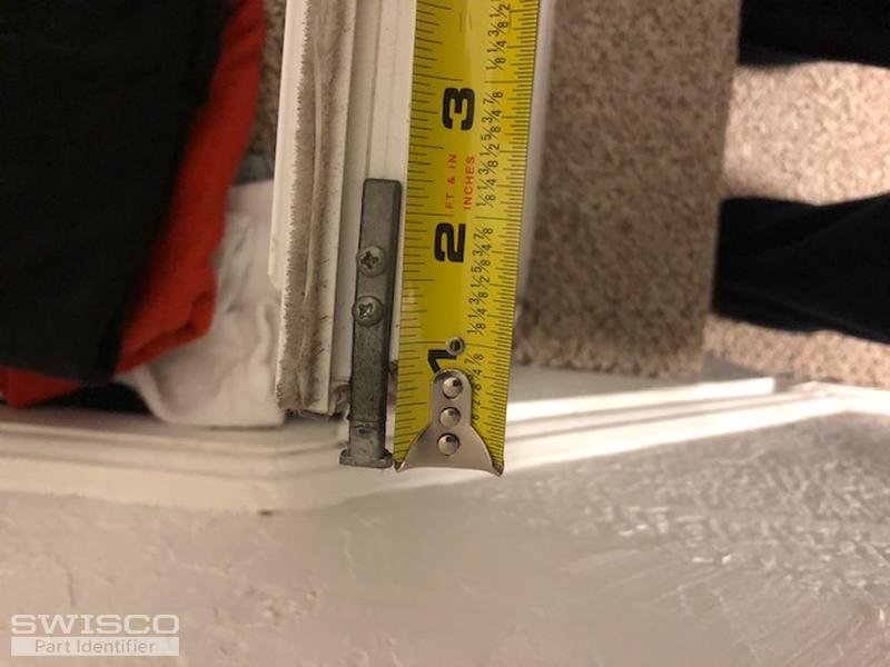 Window pivot bar