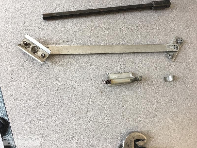 Commercial hopper window arms