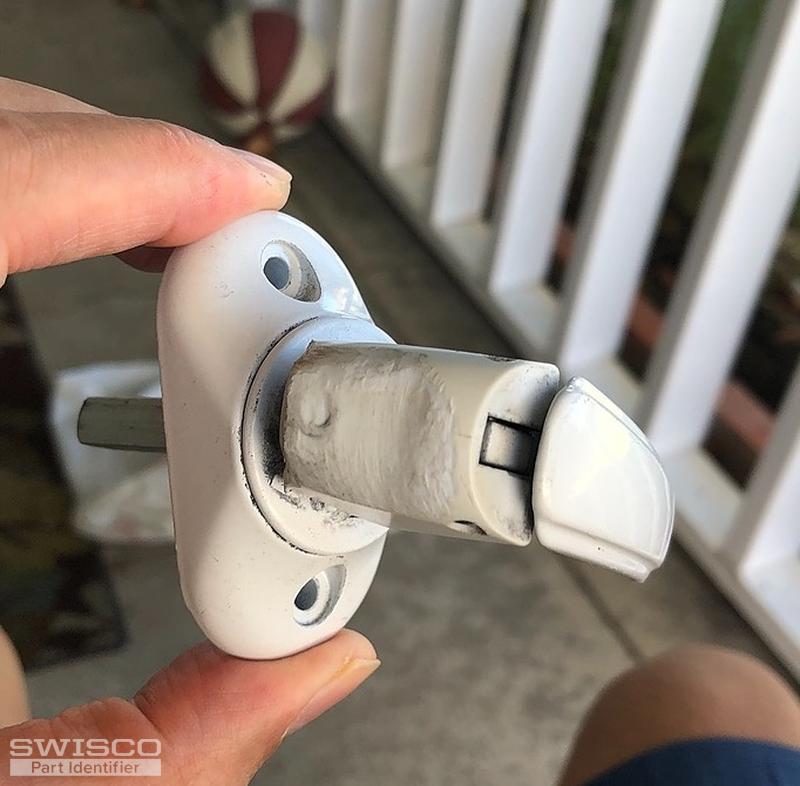 Inner latch for screen door