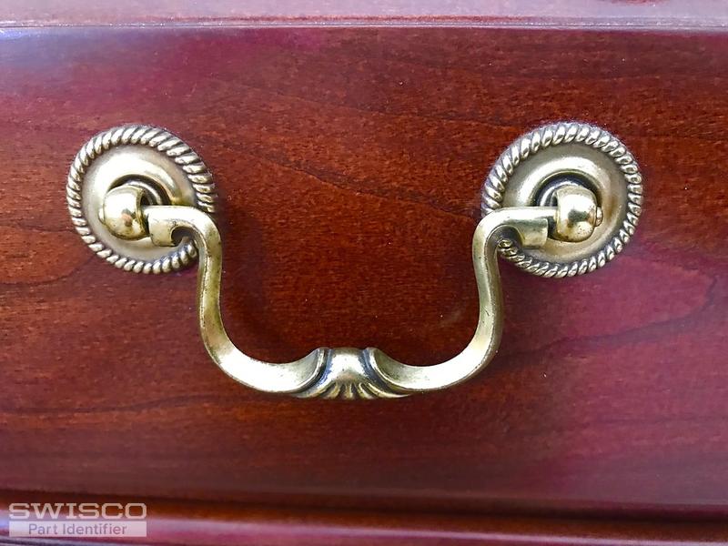 Thomasville bedside table chest handle 2
